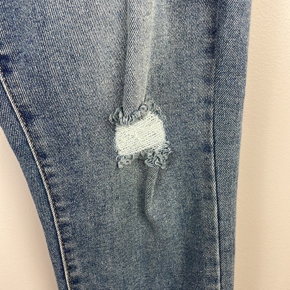 NWT RSQ Curvy High Rise Skinny Jeans SZ 28 Distressed - Picture 5 of 11